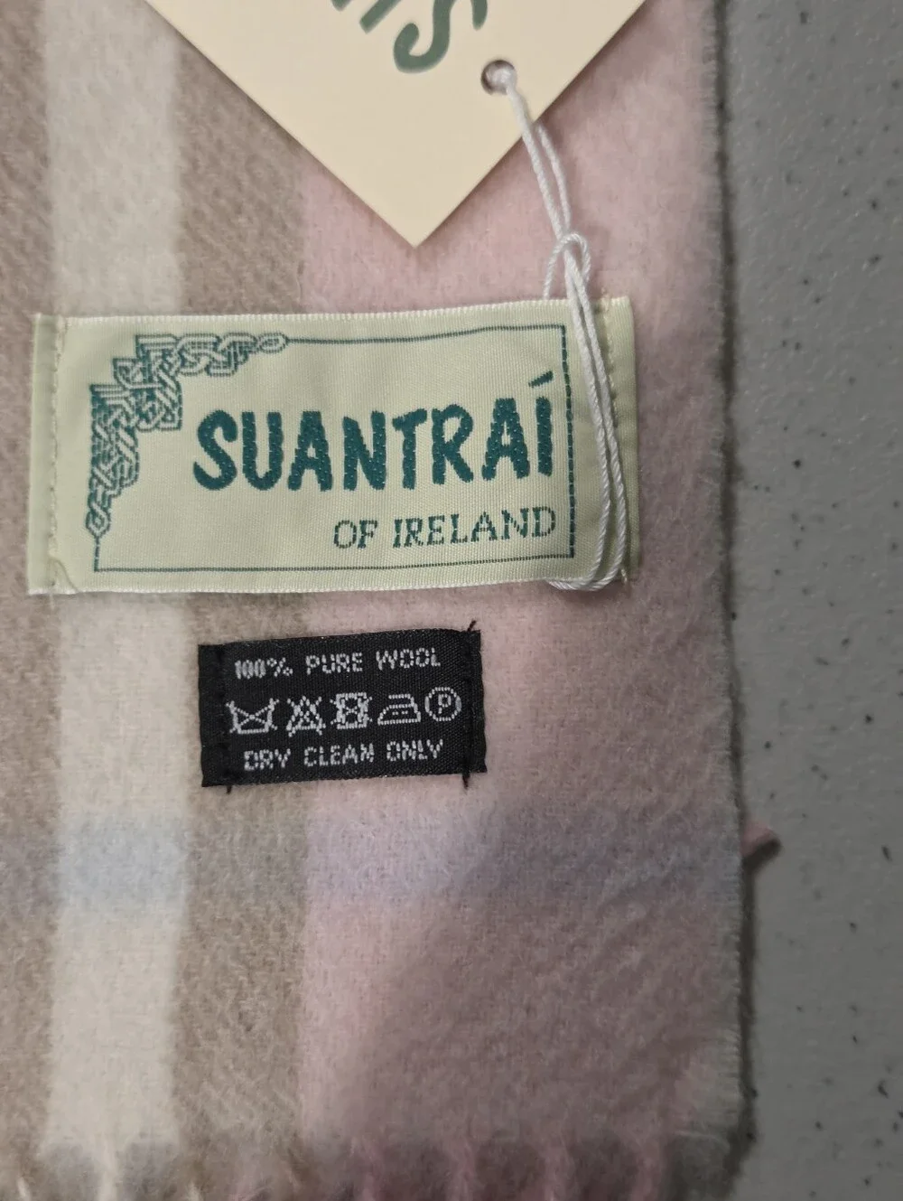 NWT Suantrai of Ireland 100% Wool Scarf